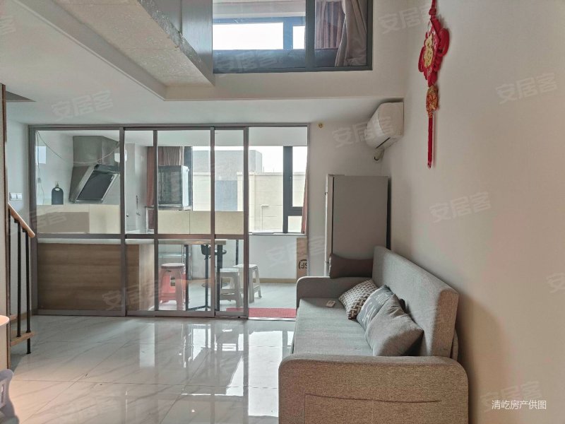 南公馆精装复式公寓2室2卫带天然气朝南阳光好看房方便