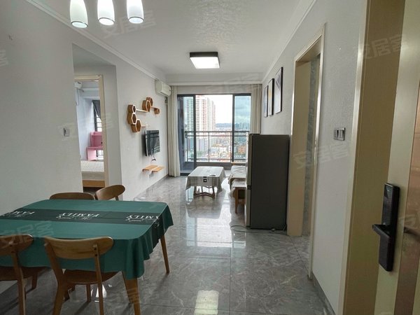 深圳龙岗横岗荣德国际城市综合体横岗地铁站 荣德荣郡轩精装三房 朝南