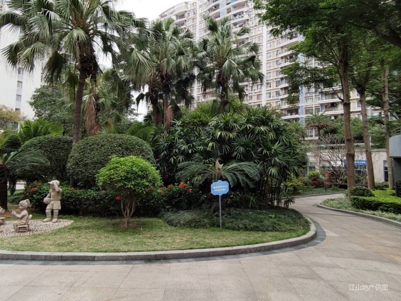 凤岭北商圈双凤翔总校保利凤翔花园大三房170万