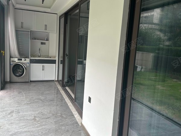 苏州常熟招商城琴鸣雅院琴鸣雅院 豪华装修4房3卫 拎包入住 高素质