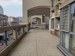 烟台莱山清泉寨露台房万象府附近万象城 大学旁带超大露台 3室2厅1卫出租房源真实图片