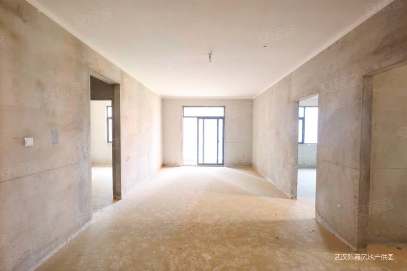 江南花山郡 毛坯性价比第 中层 满两年 随时看房 全明户型