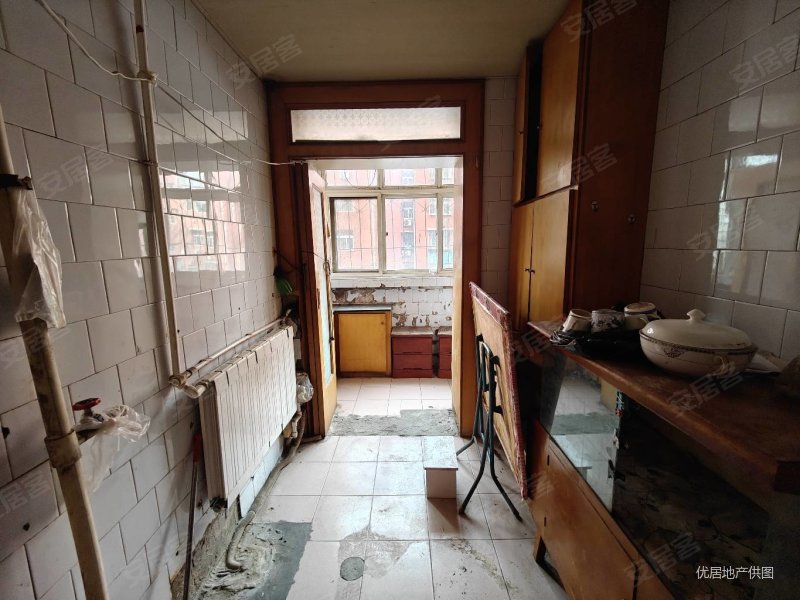 东新苑二层可过户可贷款出行方便随时可看