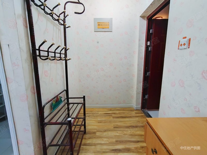 低密度社区 有电梯 中间好楼层 得房率高 商品房 南北通透,幸福逸居