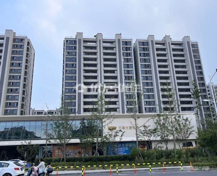 兰亭大境花园 南北通透 毛坯 128平 诚心出售 价格可议