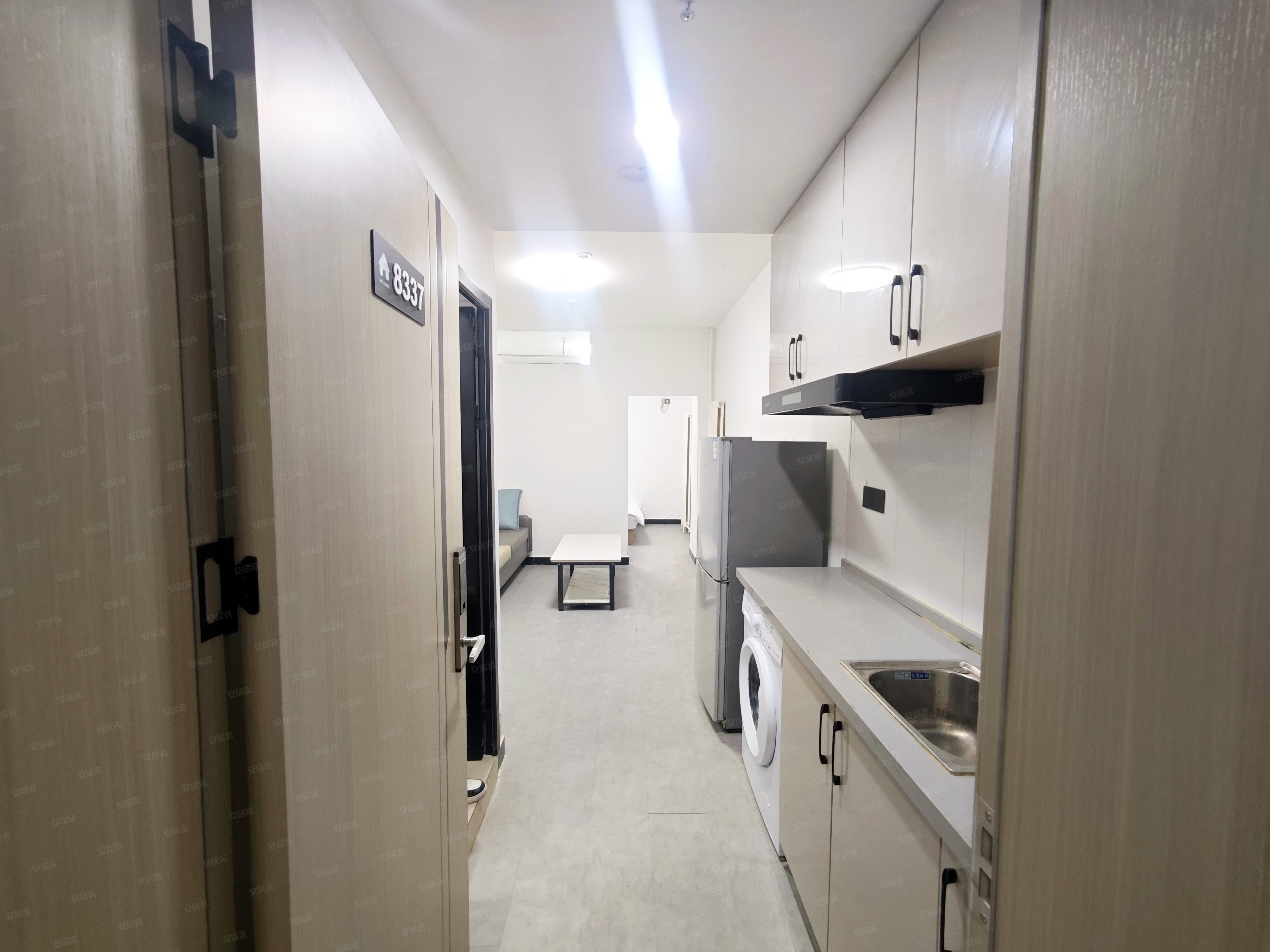 南开大悦城 一 二号线西南角 精装家具齐全 可短租月付无中介