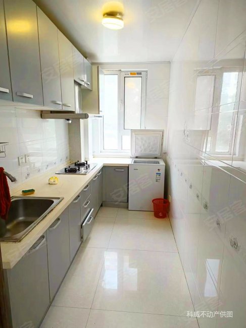 一楼 带个大车库 市中心位置 不挡不冲 带所有家具家电,瑞晟玺景园