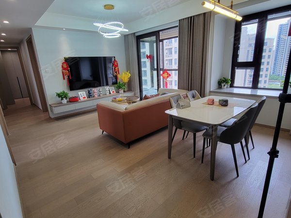 上海青浦朱家角首创禧悦芳菲大平层南北通透的横厅四房2卫,中高区