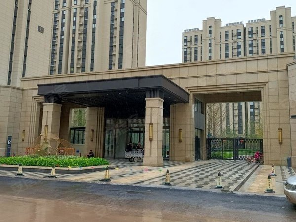 青岛胶州三里河空港澜庭美地a区新城区 空港澜庭美地 豪华装修 中央