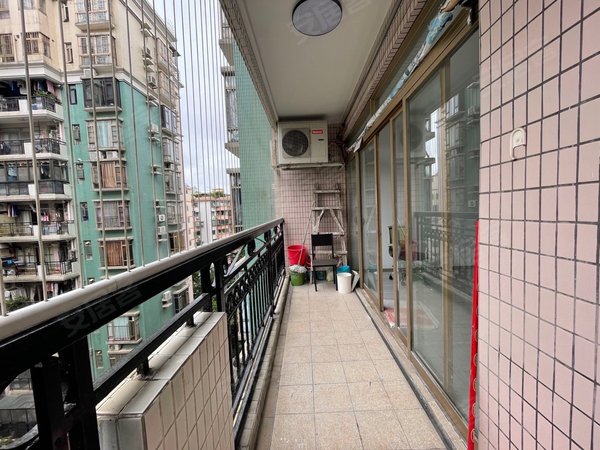 广州海珠新港西愉景雅苑新港西 愉景雅苑 精装修87方大两房  配套齐全