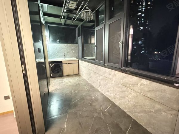 金华东阳东阳市中心海德公园(别墅)拍摄 直播 工作生活两不误 生活设备一应俱全 带院子 现代风出租房源真实图片