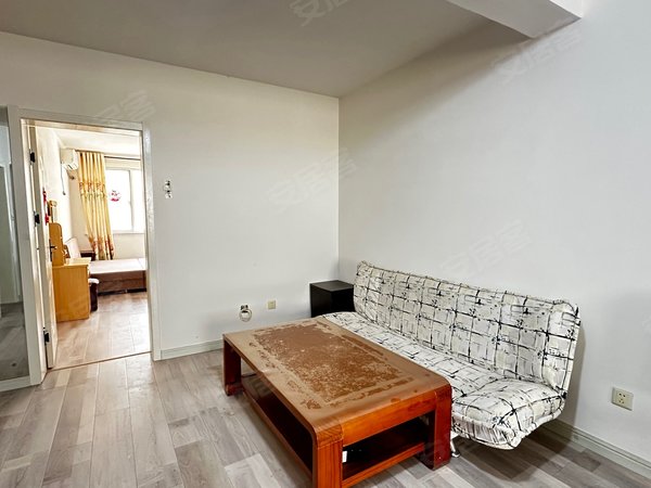 青岛平度城关财富新天地财富新天地4楼 精装套二家具家电齐全 拎包