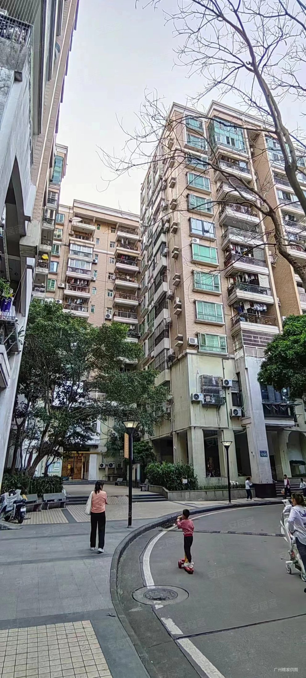 中兴花园精装三房小区近地铁公交旁边有购物中心随时看房