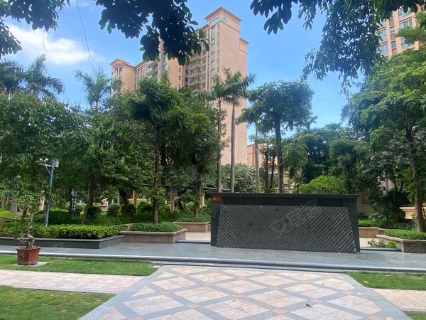 深圳宝安沙井鸿荣源禧园沙井地铁口6房2厅2卫双阳台出租房源真实图片