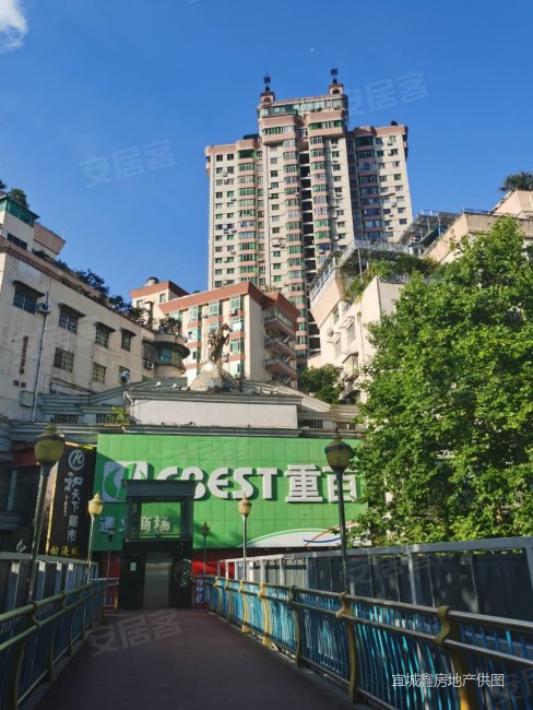 天利广场3室2厅2卫146㎡南北69.8万