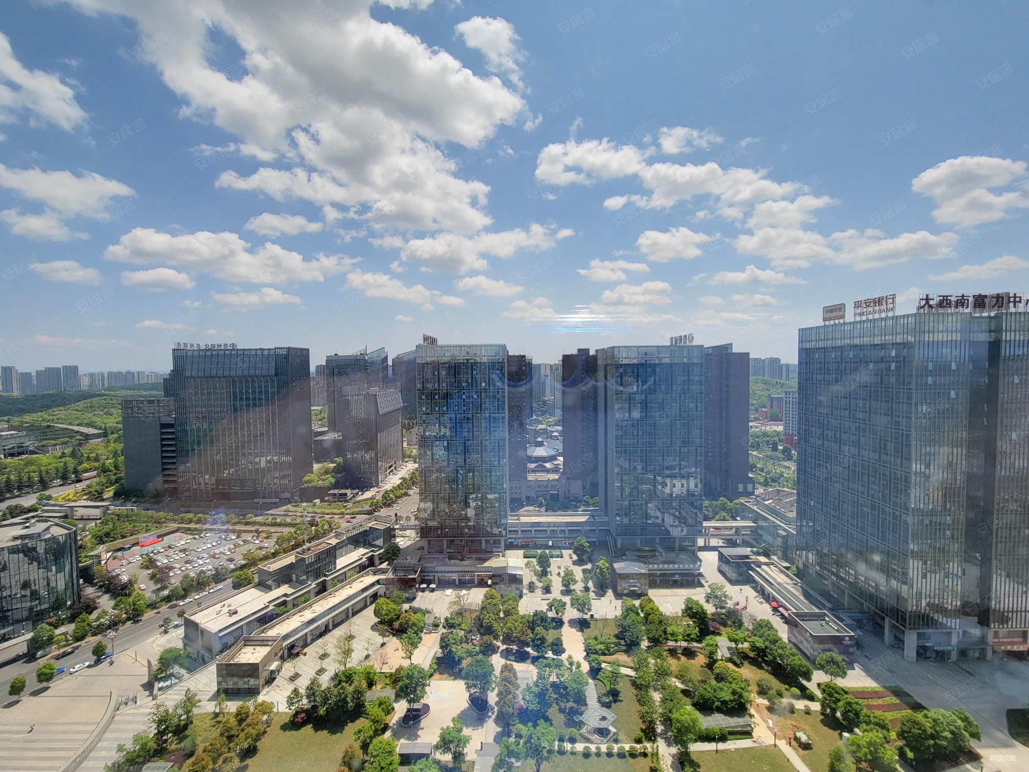 双地铁口大西南富力中心边套双面采光复试公寓房东急售