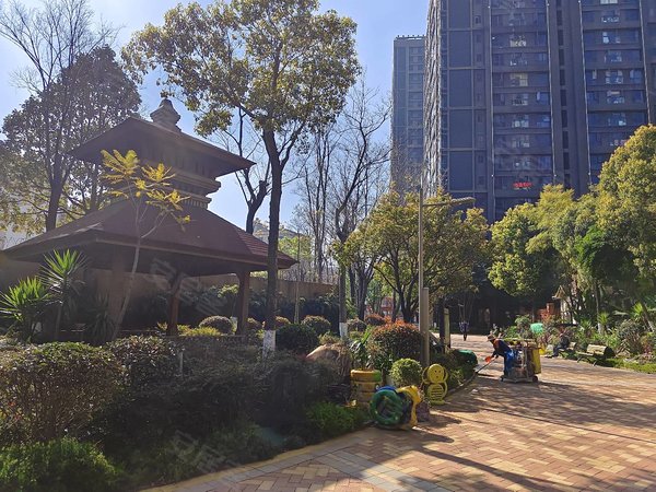 福德地铁口 银海尚御136平三室两厅两卫可办公,官渡租房-昆明58安居客