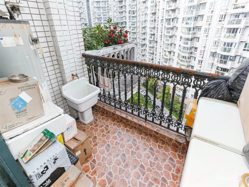 上海房产网>上海二手房>静安二手房>江宁路二手房>静安河滨花园>800