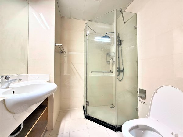 上海松江九亭九号公馆地铁口 单身公寓 配套齐全 拎包入住 交通便利