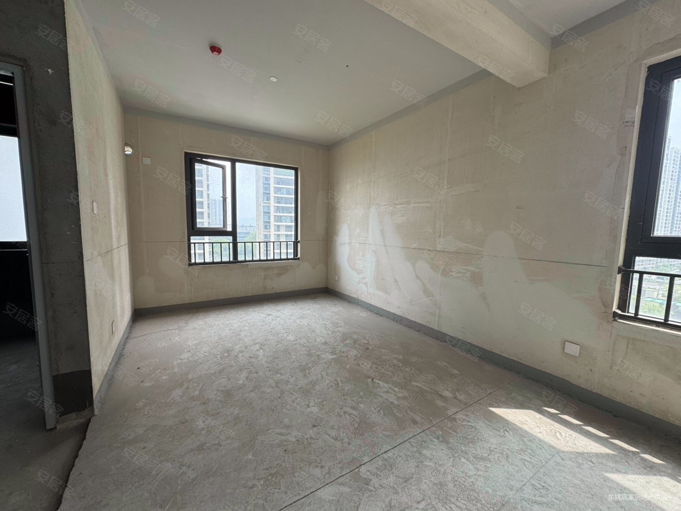 红星江月府3室2厅2卫122㎡南北120万