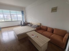 烟台开发区昆仑国际大酒店羲龙公寓精装修一室拎包入住出行方便邻近工程技术学院出租房源真实图片