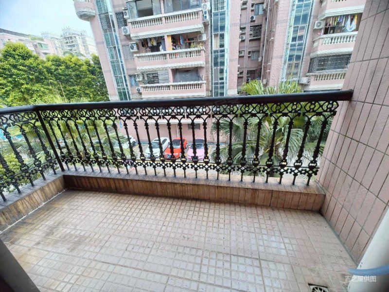 黄岐名雅花园,中楼层,东向,采光通透,户型方正