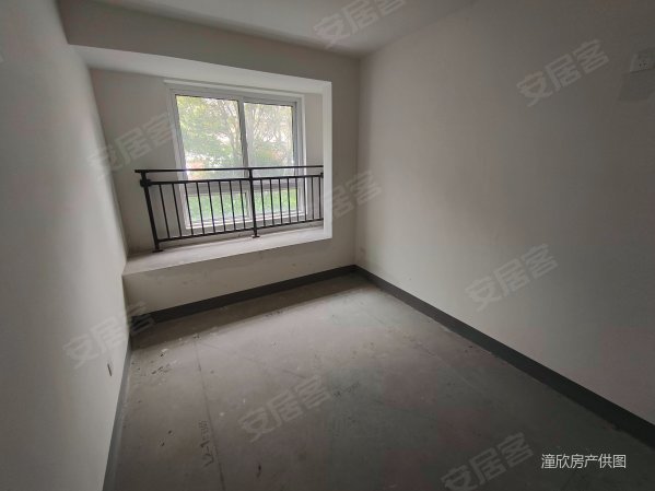 维维紫悦台 洋房两层带大院子 南北通透 四叶草户型