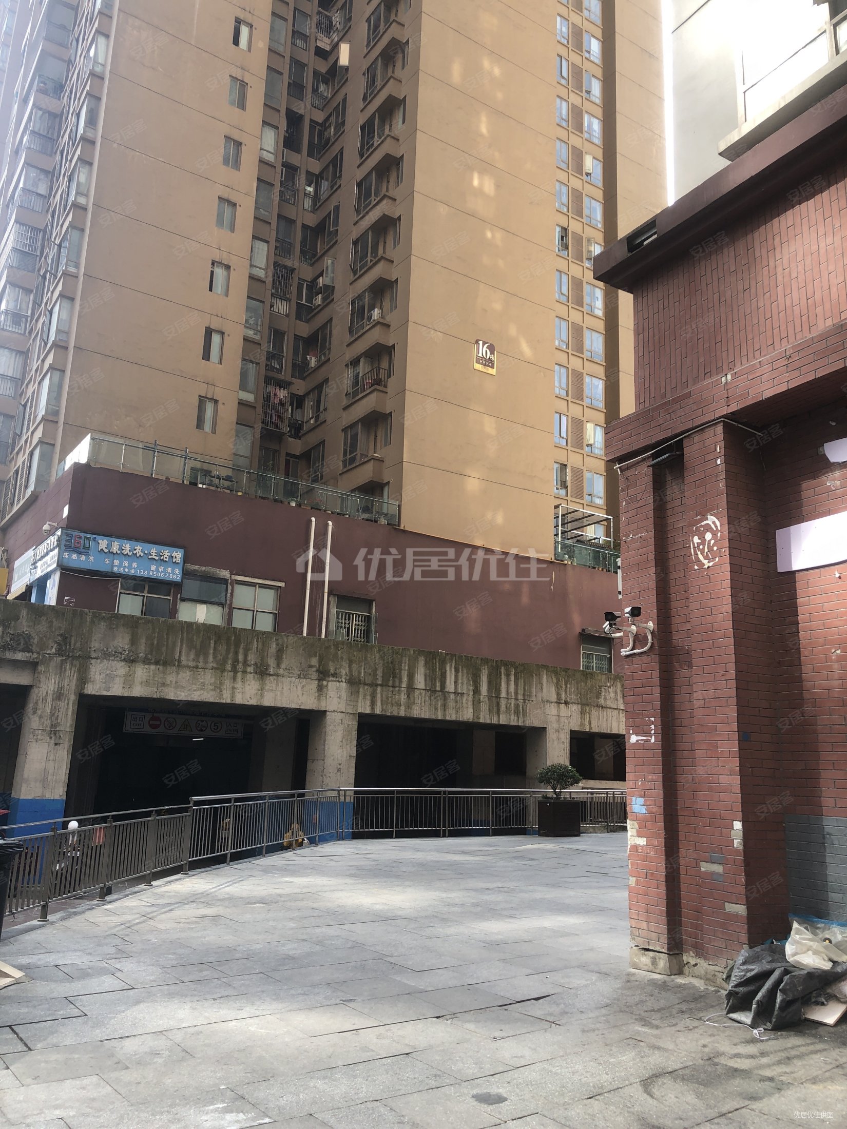 花果园亚太中心131平米大三房出售