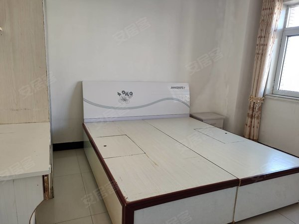 武威凉州丽达百货融城华府出租,南北通透,家具齐全,随时入住出租房源