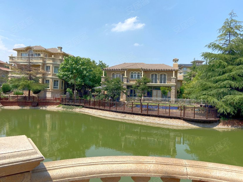 淄博房产网>淄博二手房>张店二手房>银泰城二手房>中润华侨城别墅岛>