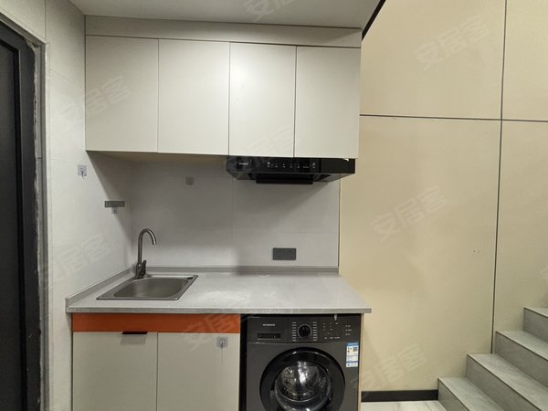 金华东阳东阳江北山口居民小区山口综合楼 山口小区 山口夜市 湖田 西范附近两室一厅复式楼出租房源真实图片