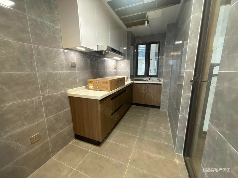 佛山房产网>佛山二手房>禅城二手房>绿岛湖二手房>信业阳光城檀悦>800