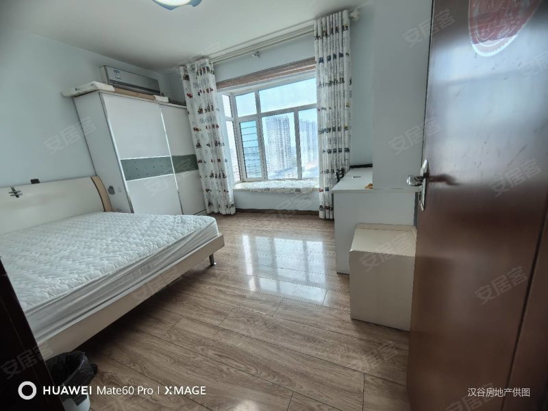 邯郸房产网>邯郸二手房>丛台二手房>中华北二手房>兰庭华府>800_600