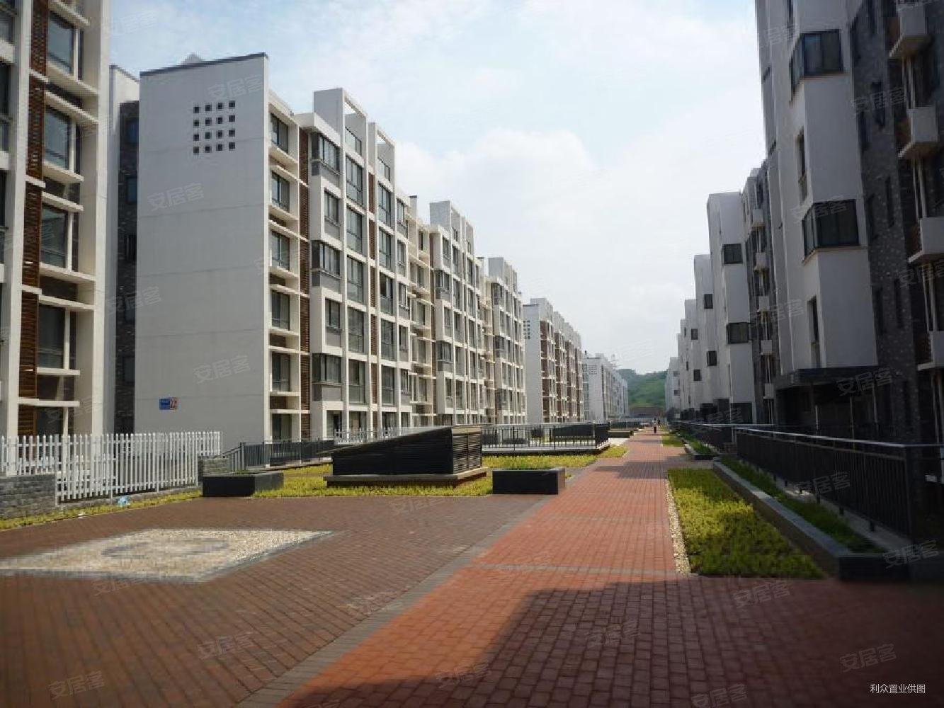 南大和园3室1厅1卫93㎡南北355万