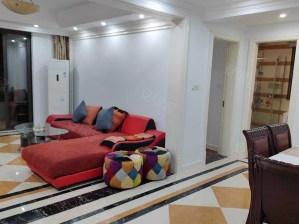 宁波余姚余姚市区万达豪庭(东区)万达豪庭,两房两厅,精装修带车位