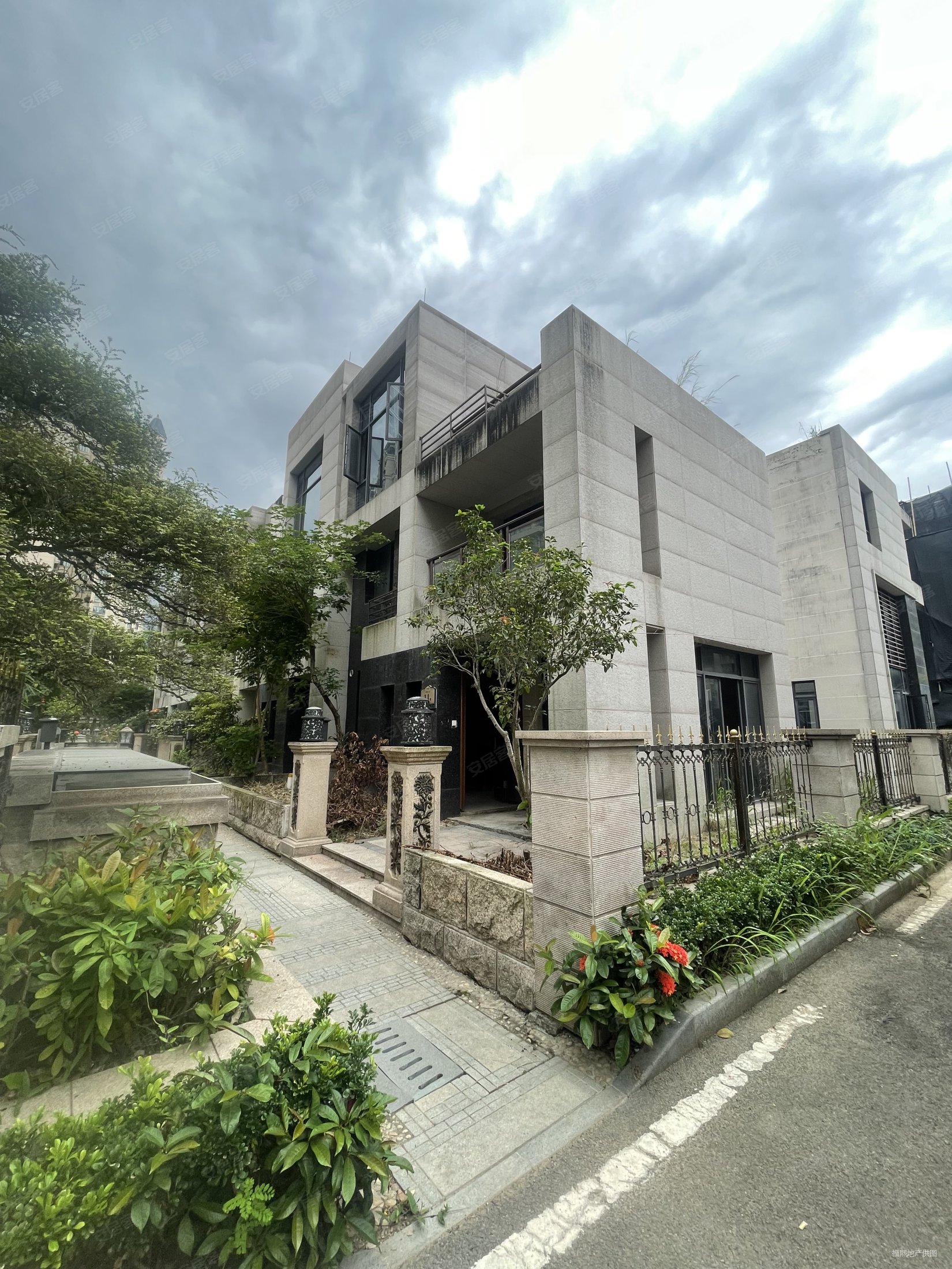 东莞房产网>东莞二手房>塘厦二手房>大坪二手房>观澜碧桂园(别墅)>