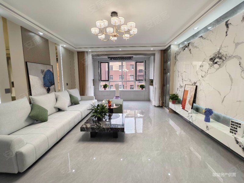 碧水云天 四楼 321户型 带家具 中心位置