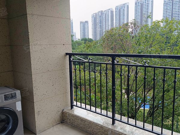 珠海香洲前山华发新城左岸免佣前山河畔华发新城对岸大四房出租,免一