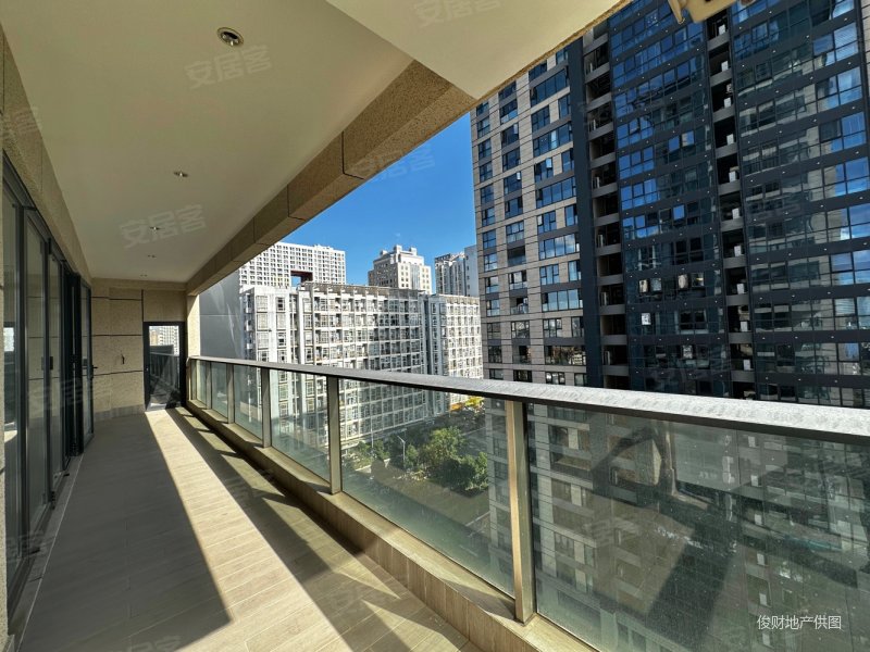 一环芯 俊发逸天峰 中间楼层 大平层 全新无人住过随时看房