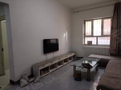 喀什喀什市喀什城区28中 香格里拉旁一楼单身公寓简单装修拎包入住出租房源真实图片