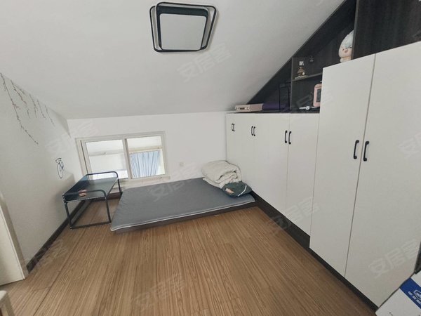 乐山市中老公园白塔街326号院师院人民医院跃层精装3房2空调，停车方便，家具家电齐全拎包住出租房源真实图片