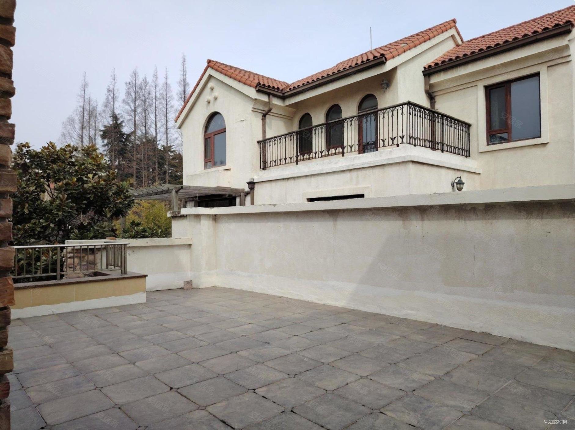 老业主房子 八大关内独栋别墅 环境好 精装好房 正规商品房,海信清泉