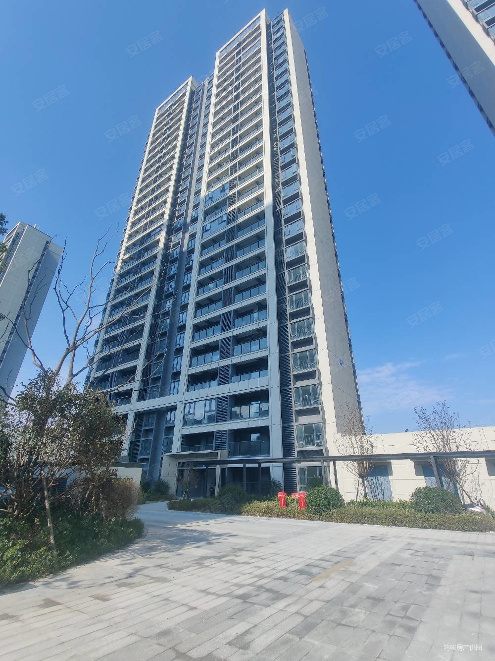 祥源漫城精装修现房996平方三房两卫两卫诚心出售