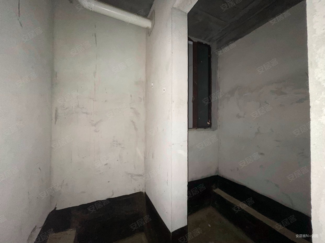 熙庭原著(别墅)4室2厅3卫213.82㎡南180万