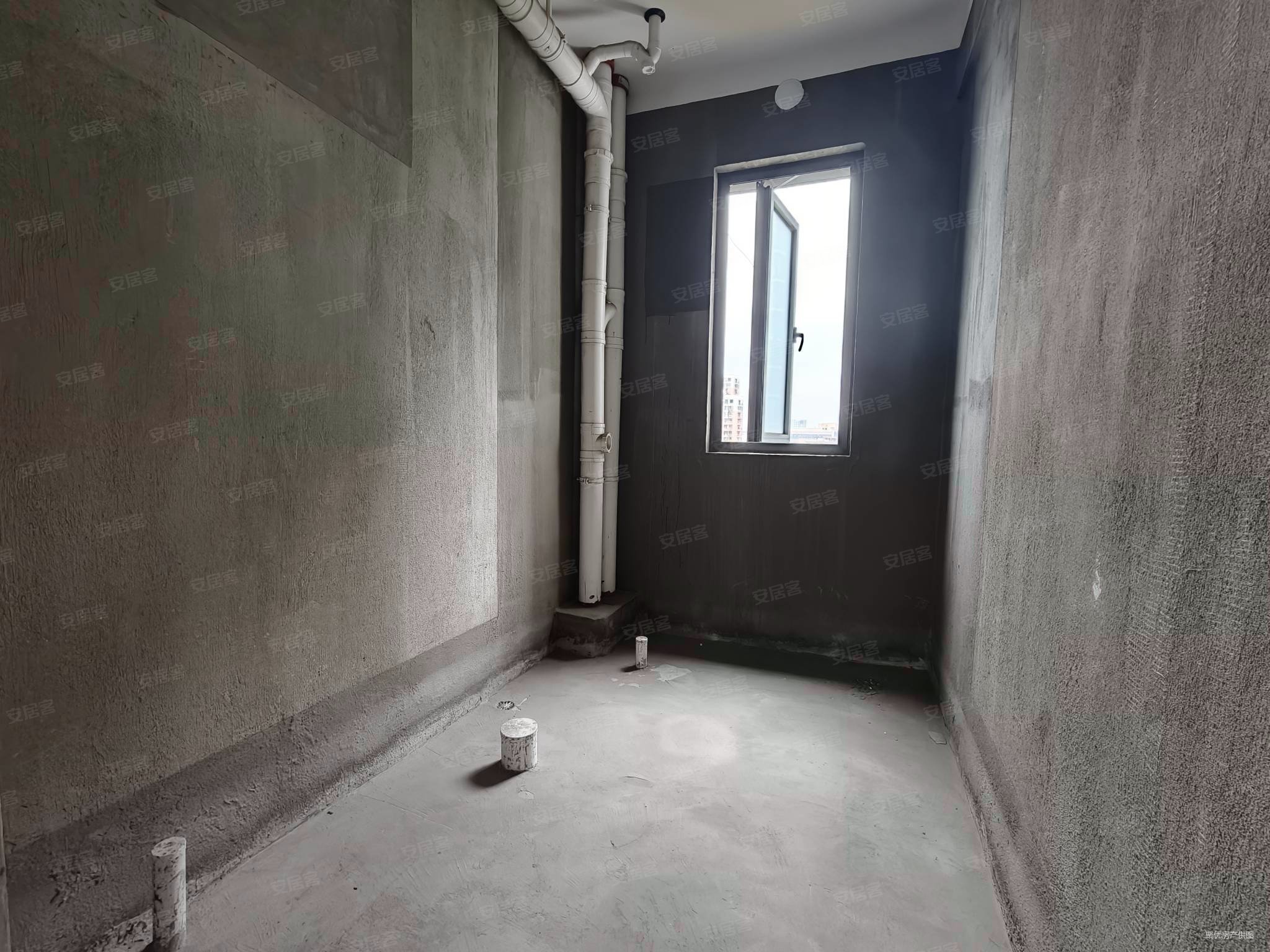 华宸府3室2厅2卫89㎡南北55万