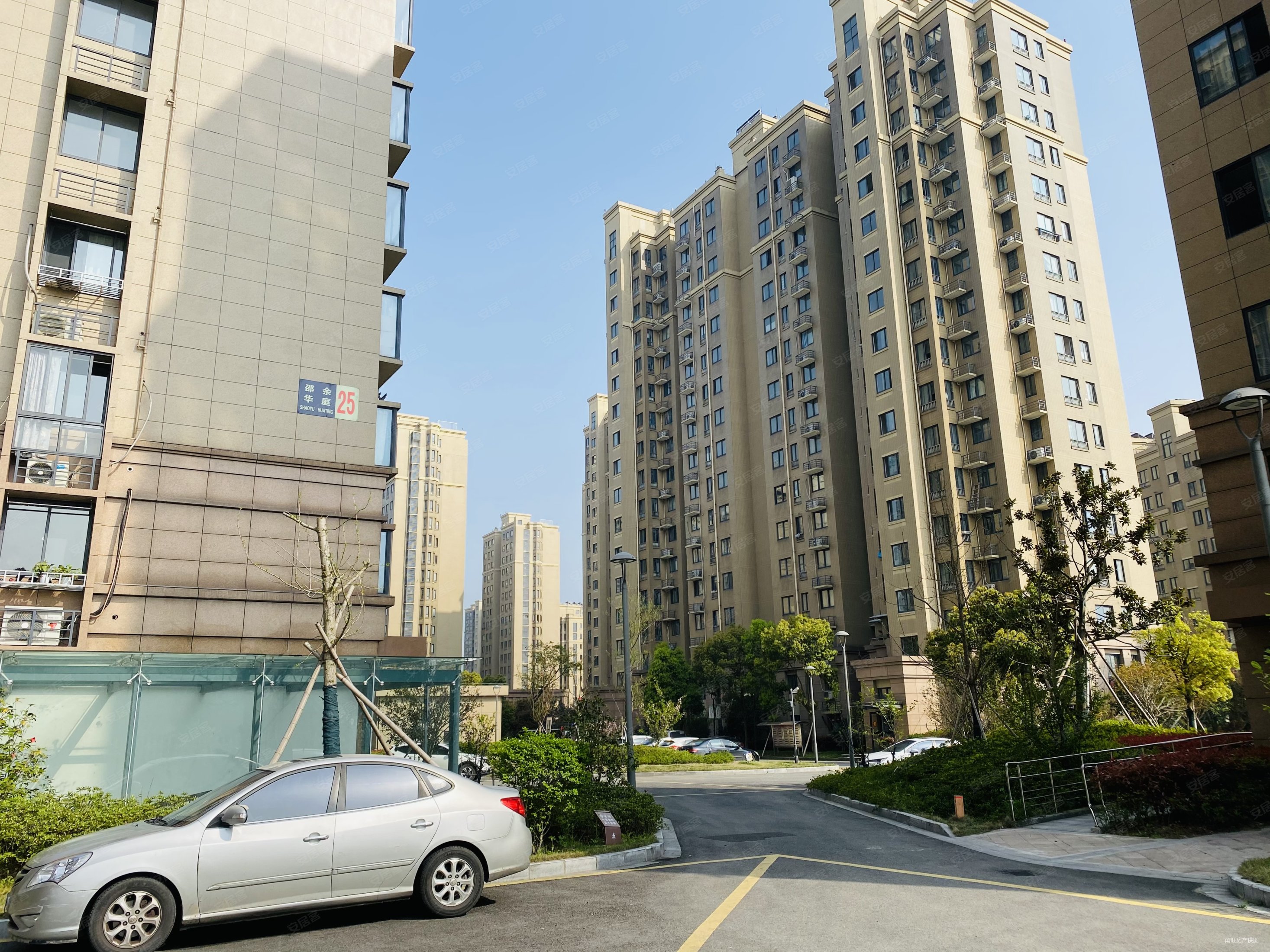 电梯房 邵余华庭 63平 168万 2室1厅 楼层好 户型好