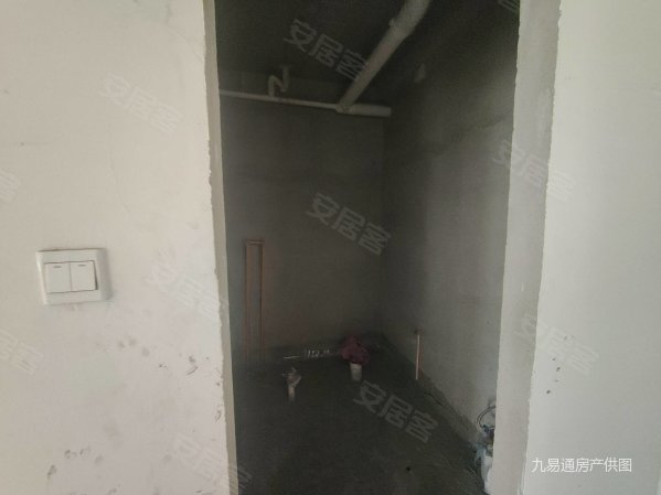 沙麻沟安置小区3室2厅2卫160.34㎡南北73万