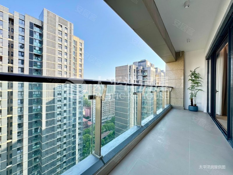 看中别墅!附送车位,睡废各付,全屋精装中央空调带地暖!