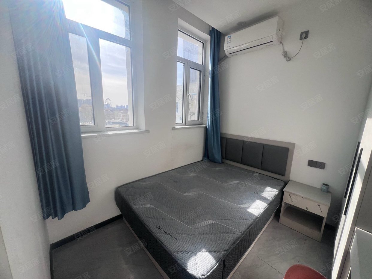 地铁龥，鸺号线 长虹公园 人民医院 精装公寓可短租