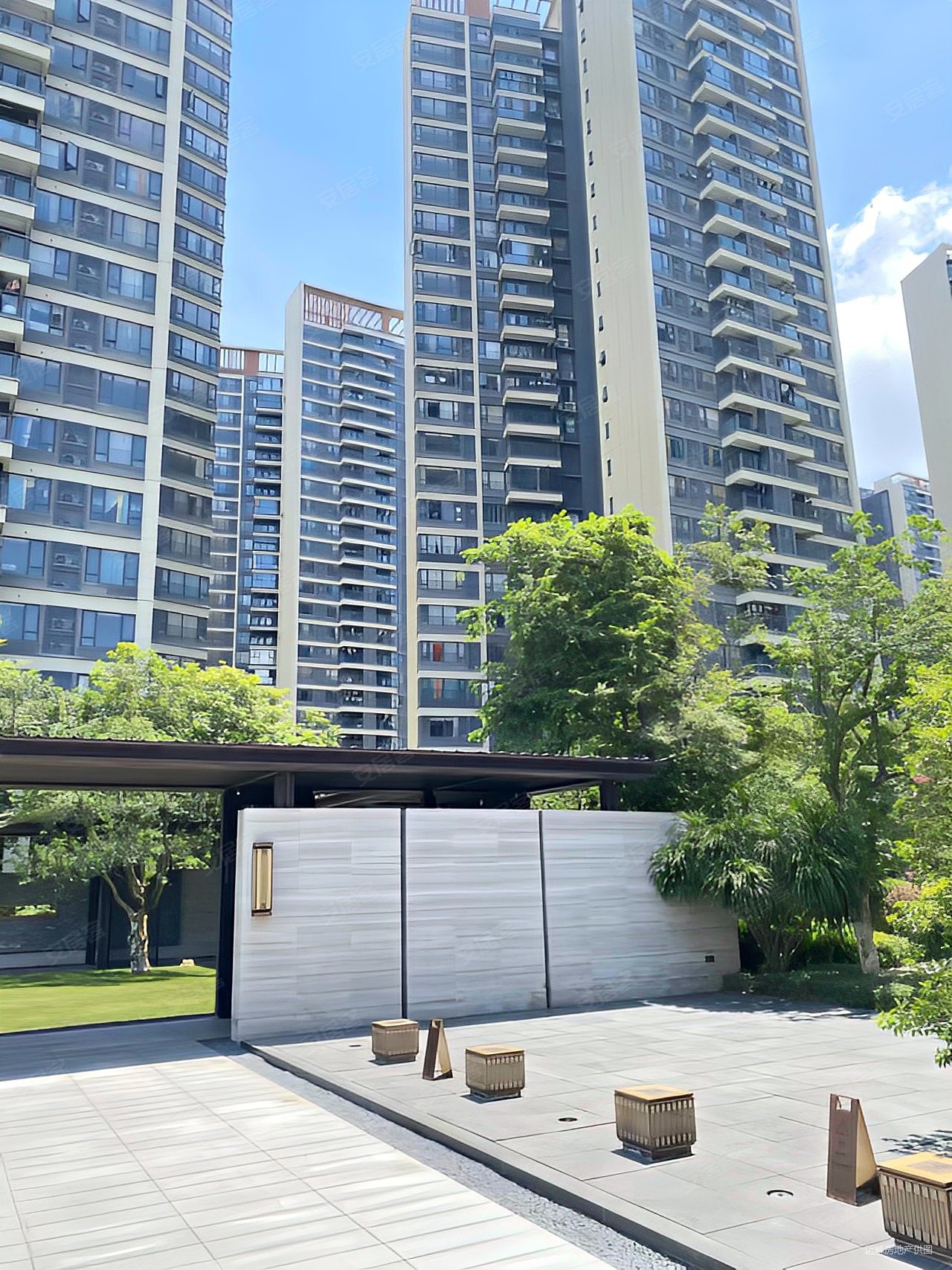 美的西江府刚需小三居精装修拎包入住双卫格局